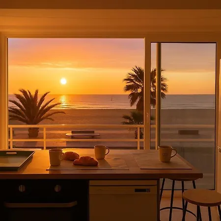 Splendide Vue Depuis La Et Le Salon Cuisine, 20m De La Plage! Canet-en-Roussillon